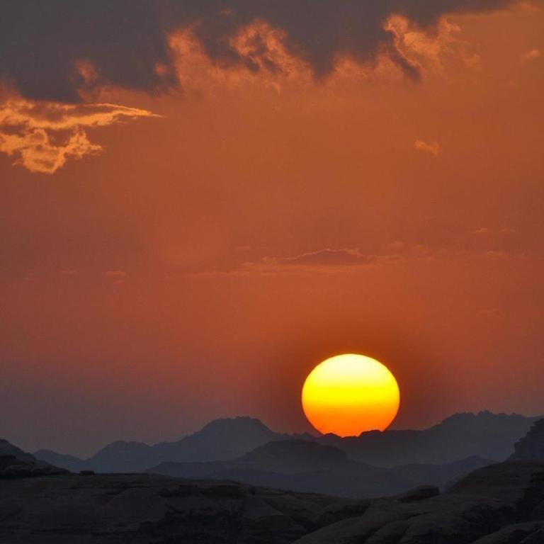 Wadi Rum Bubble Tent & Bedouin Style Ngoại thất bức ảnh
