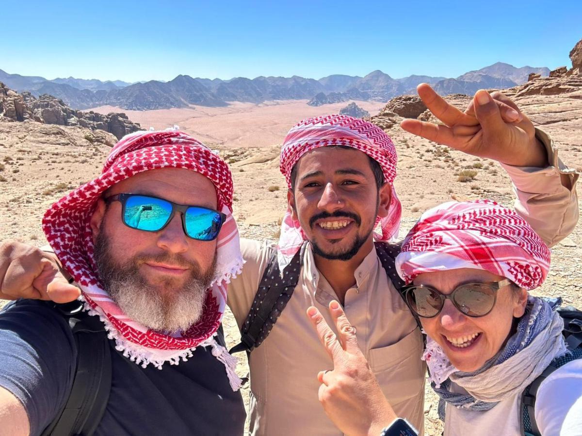 Wadi Rum Bubble Tent & Bedouin Style Ngoại thất bức ảnh